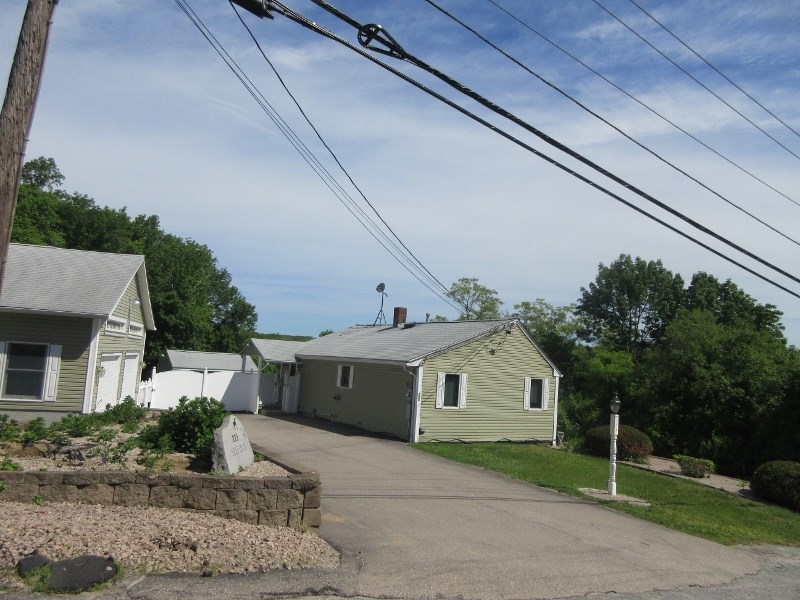 223 Chase Hill Road Hopkinton, RI 02804 - Photo 3 of 6 Gallery Image 3