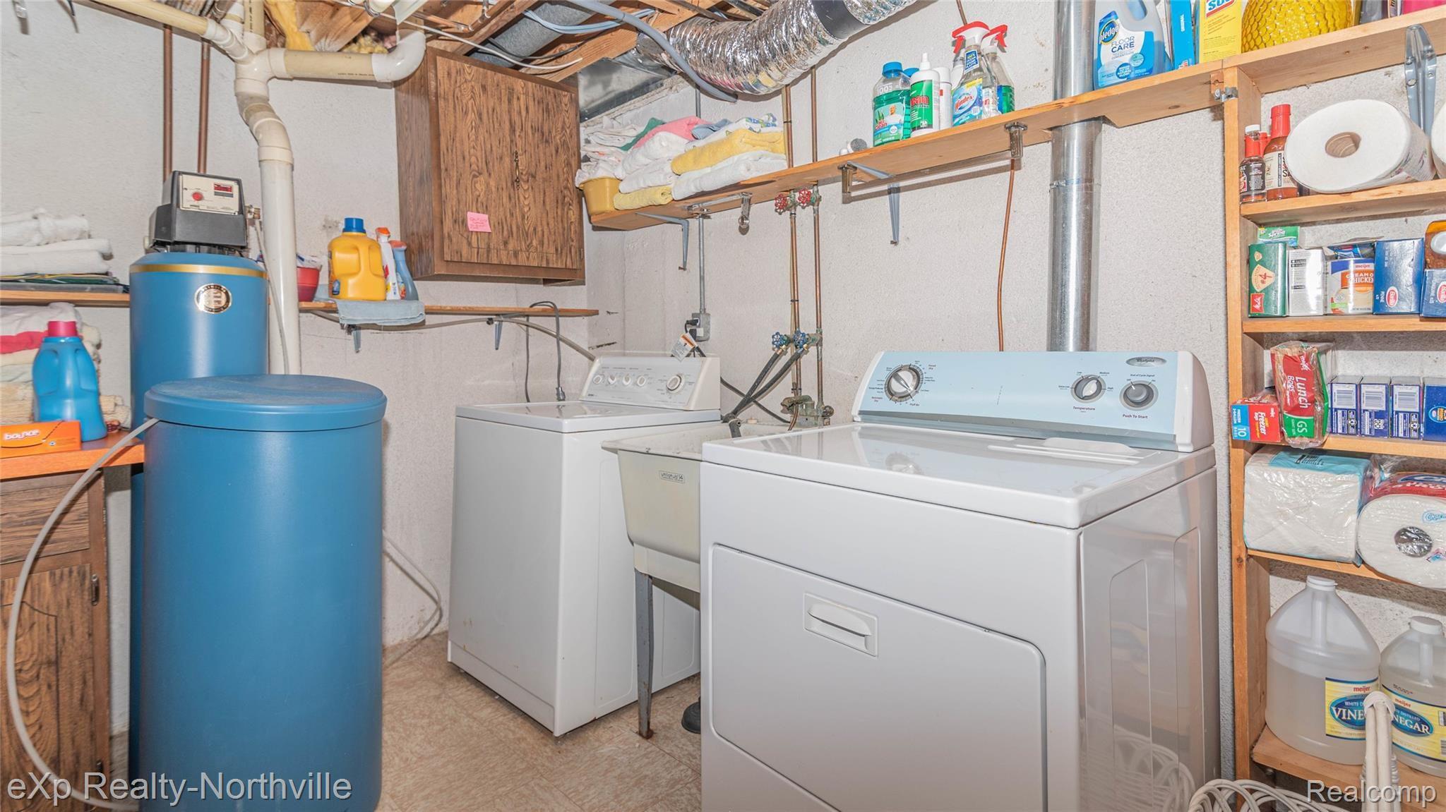 837 Meadowlake Road Canton, MI 48188 - Photo 48 of 51 deleted_26.jpg