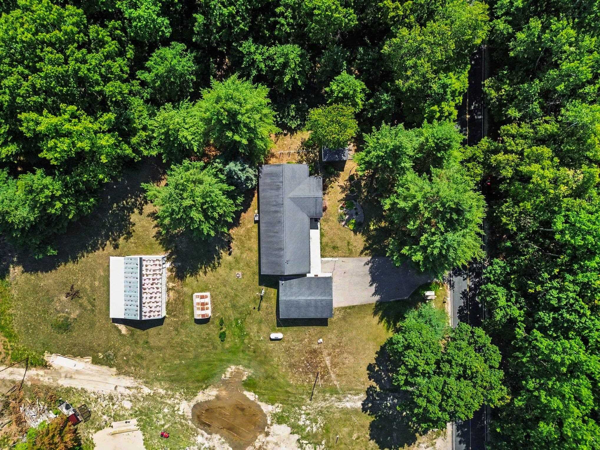 10221 Church Road Vestaburg, MI 48891 - Photo 40 of 46 1947097-00341690-3d55-4637-9079-146dab71dc7e.JPG