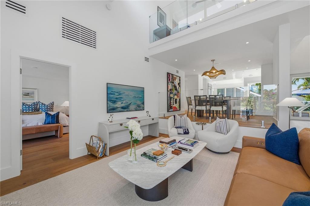 625 Bridge Way Lane Naples, FL 34108 - Photo 2 of 27