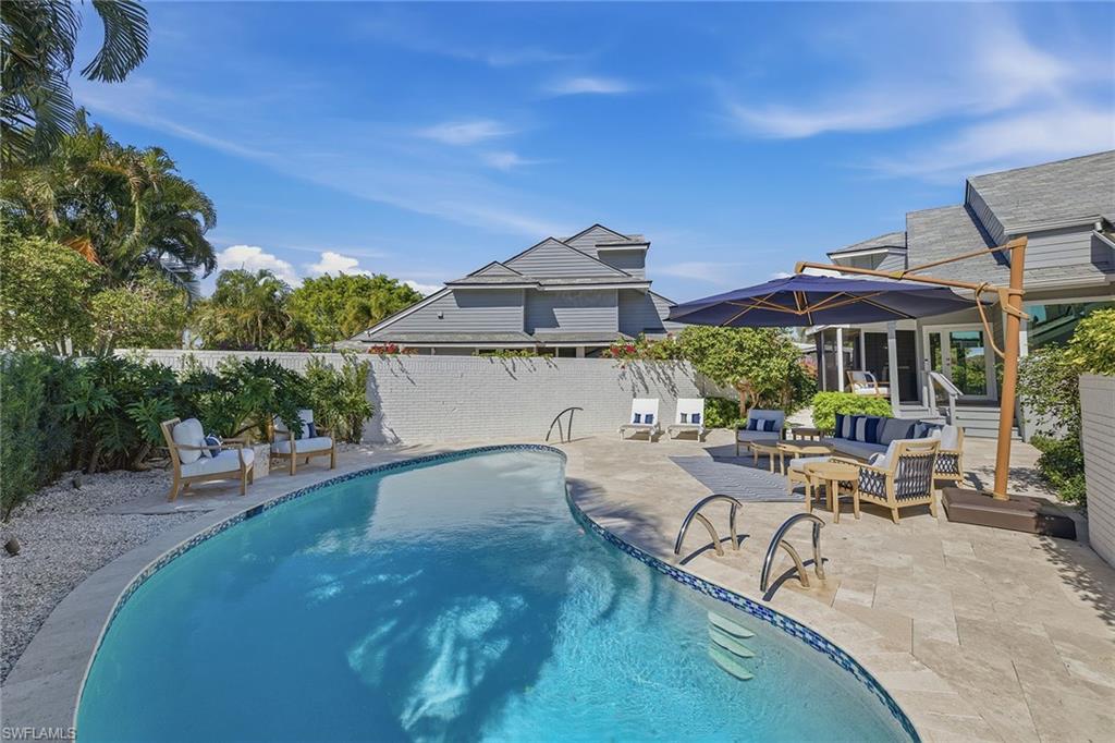 625 Bridge Way Lane Naples, FL 34108 - Photo 3 of 27