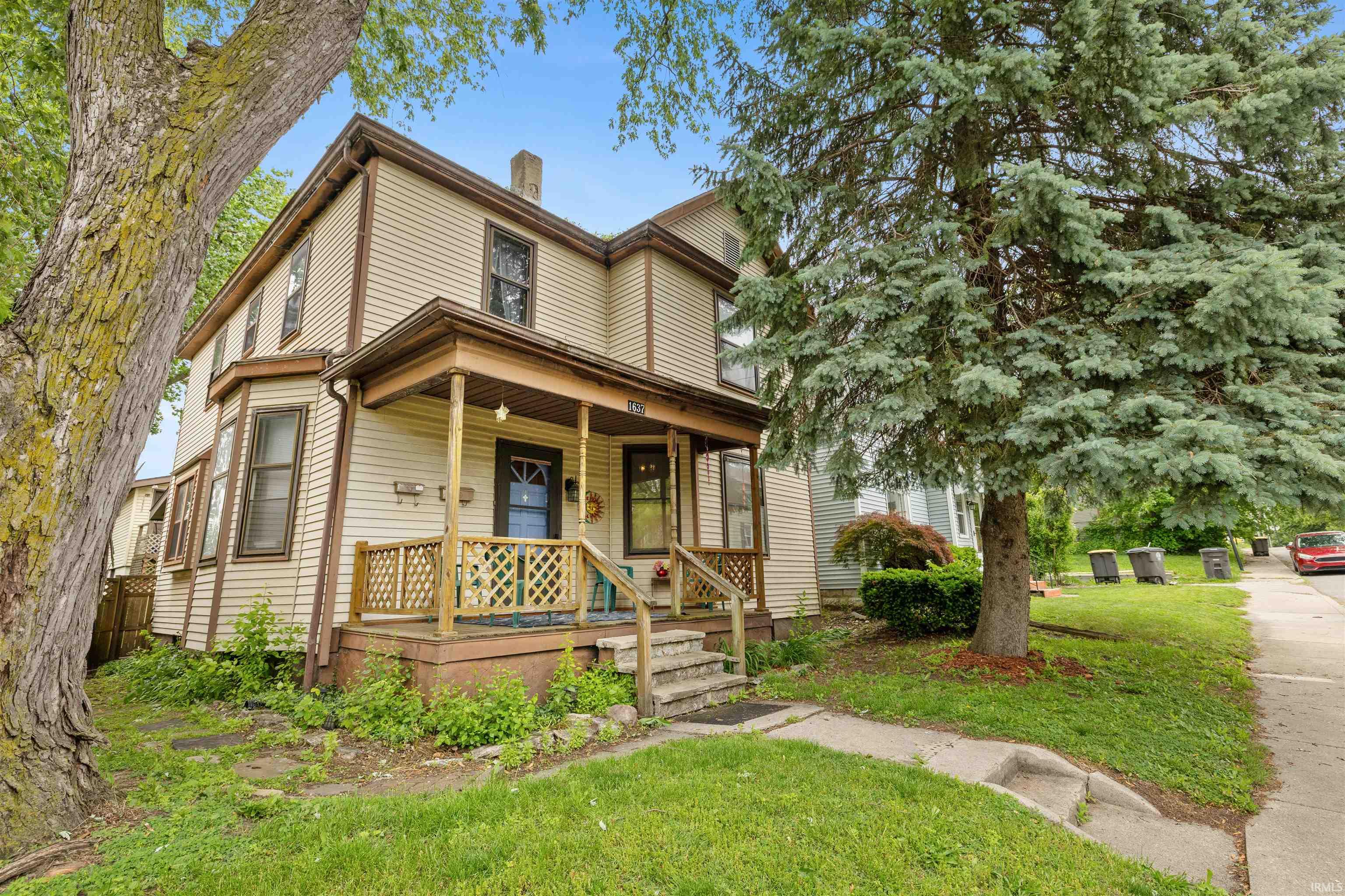 1637 Short Street Fort Wayne, IN 46808 - Photo 2 of 30