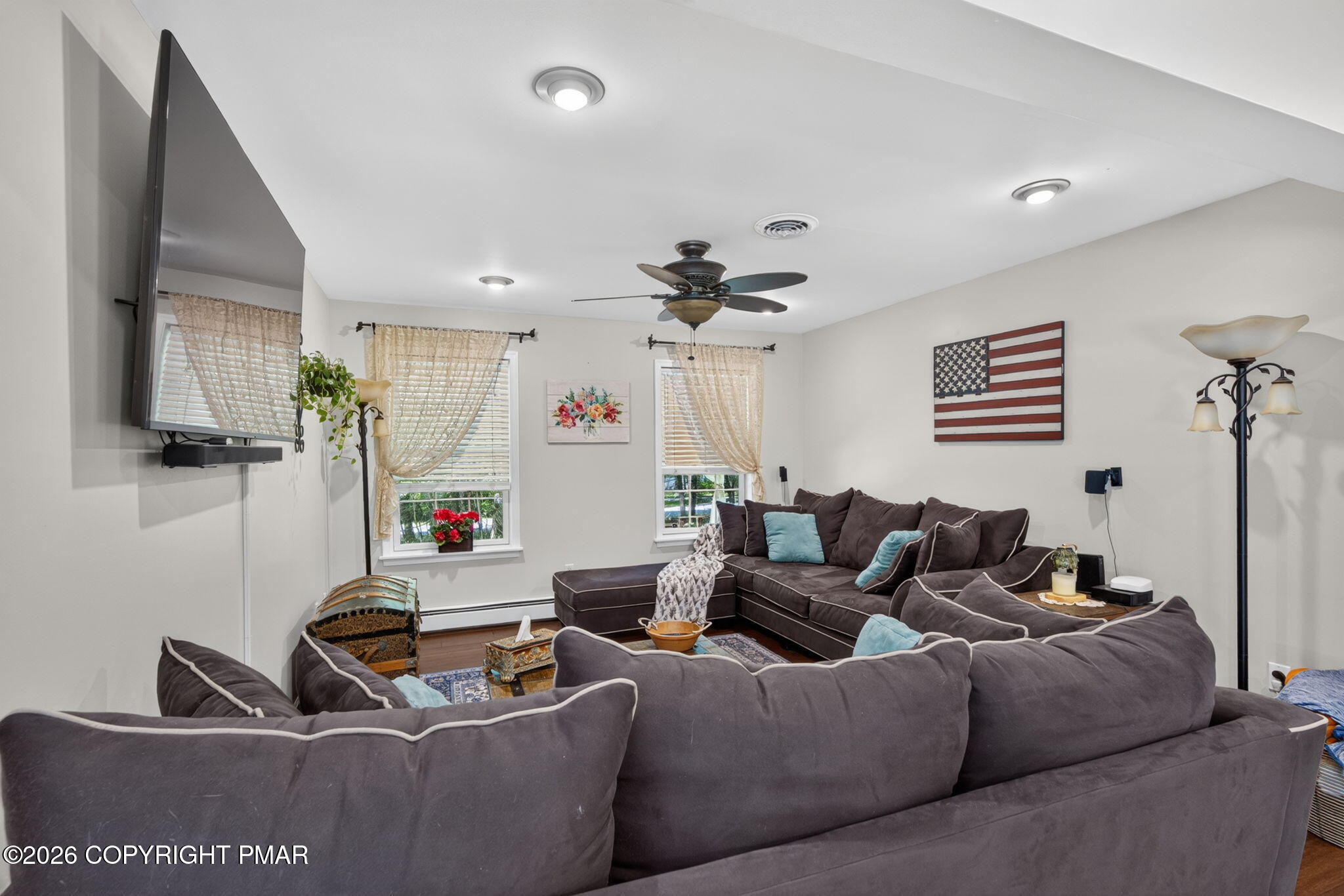 539 Pheasant Road Saylorsburg, PA 18353 - Photo 20 of 59 family room