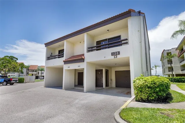 a view of a building along with street