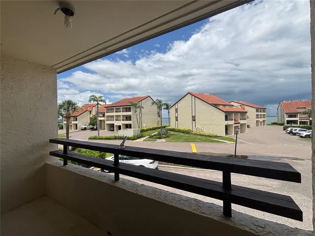 a view of a tennis court