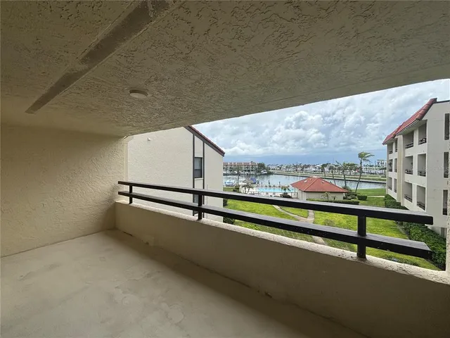 $649,900 | 120 1st Street East, Unit 110, Tierra Verde, FL 33715