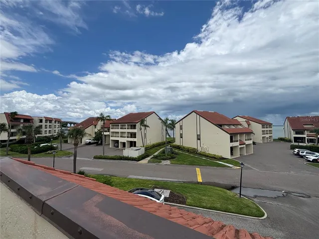 $649,900 | 120 1st Street East, Unit 110, Tierra Verde, FL 33715