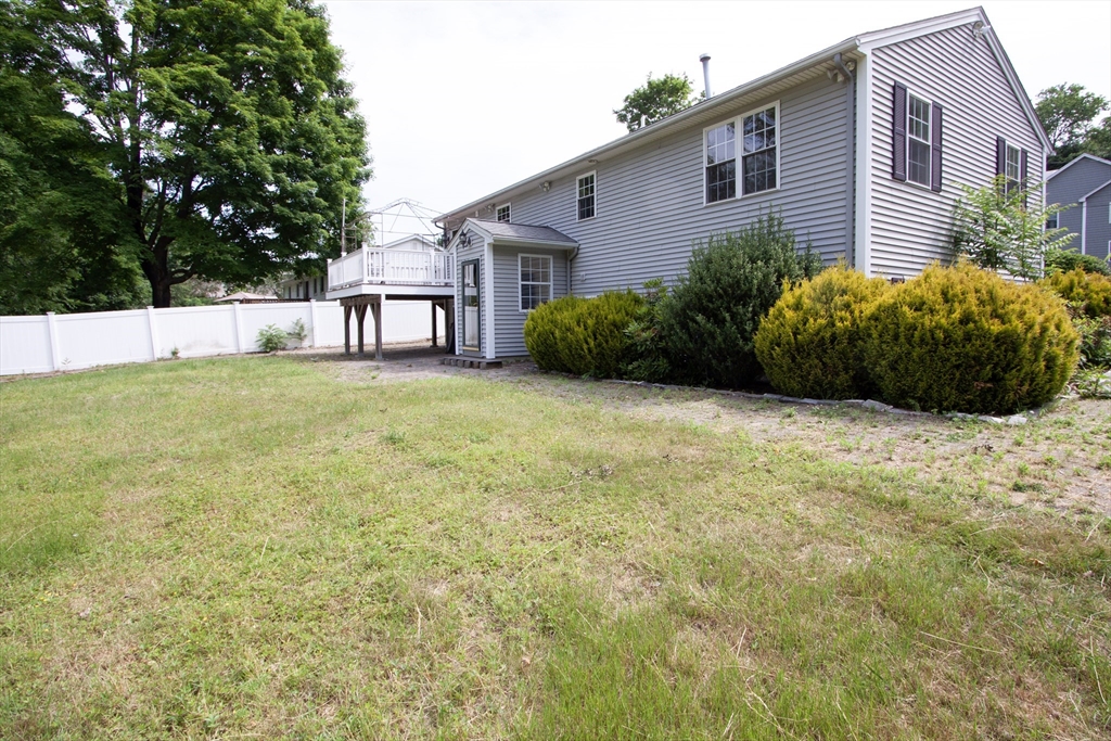 83 Ernest Avenue Worcester, MA 01604 - Photo 2 of 21