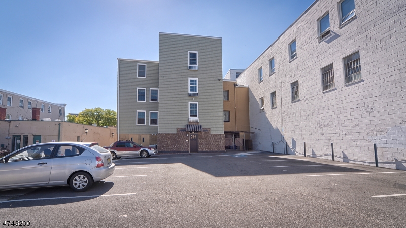28 West Main Street, Unit 2D Somerville, NJ 08876 - Photo 8 of 13