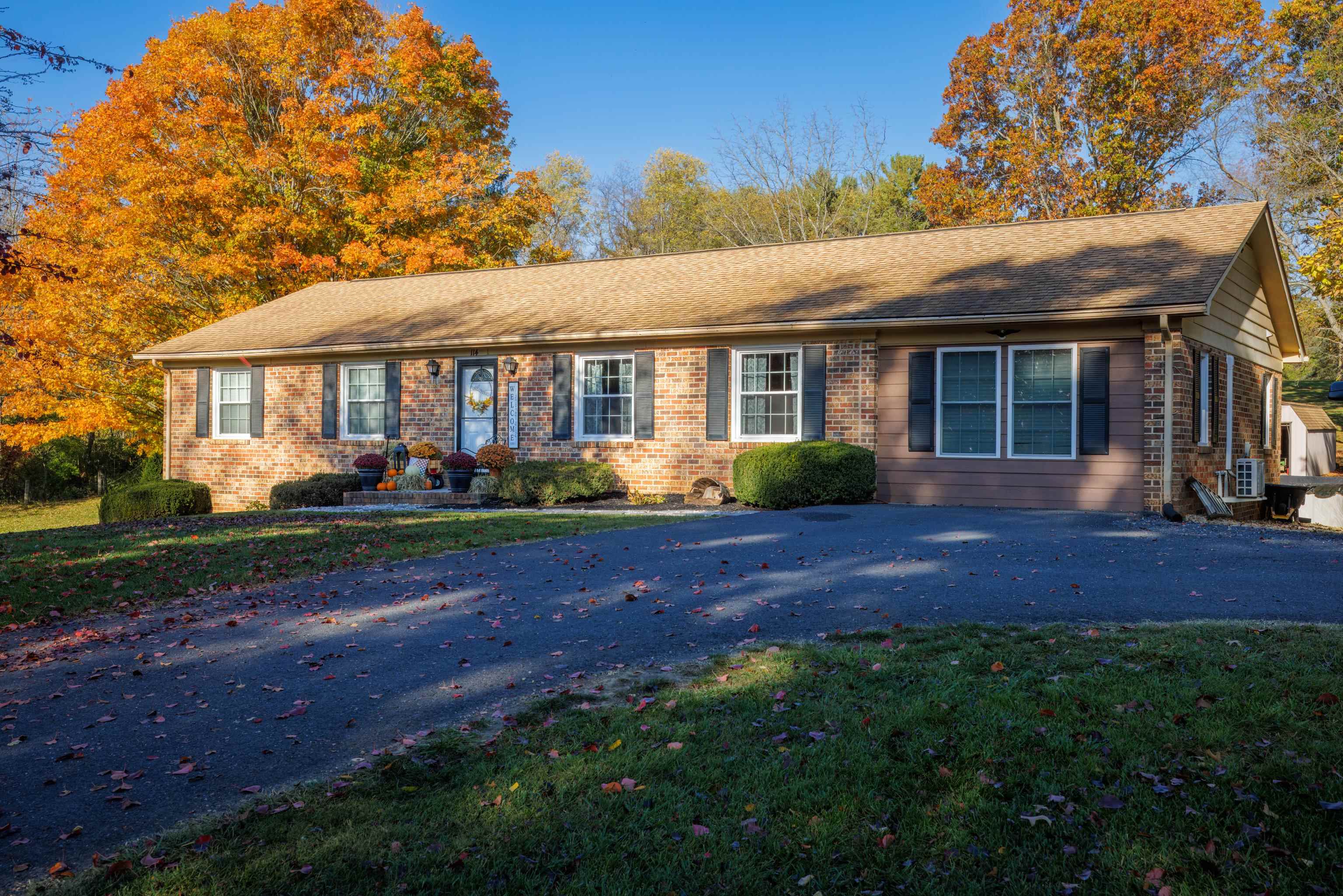 114 Berry Farm Road Staunton, VA 24401 - Photo 3 of 54 Gallery Image 3
