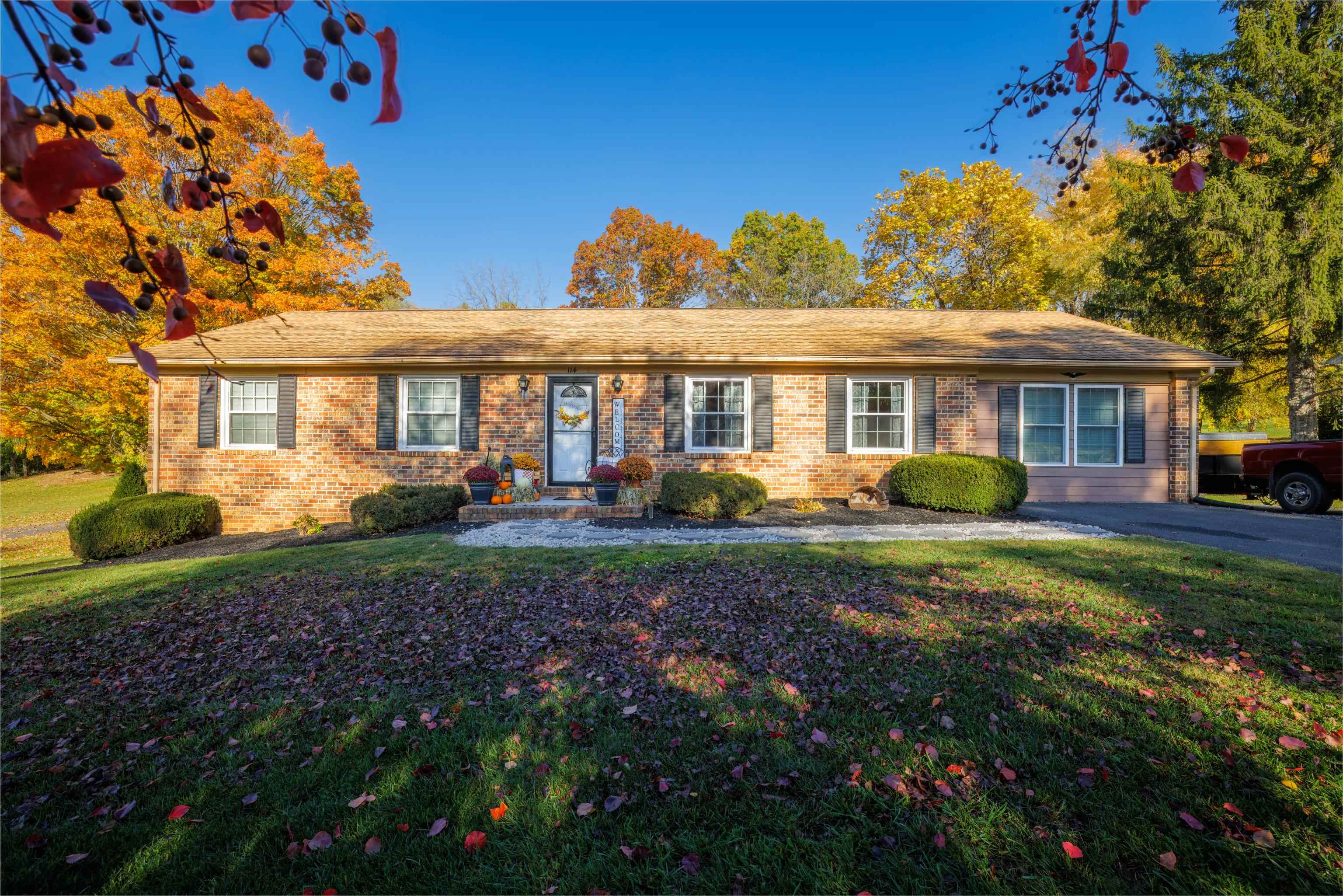 114 Berry Farm Road Staunton, VA 24401 - Photo 5 of 54 Gallery Image 5