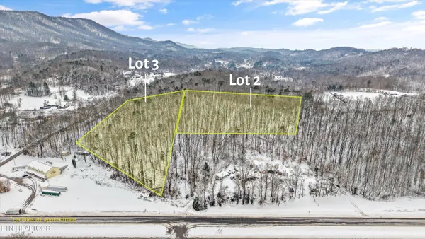 $400,000 | 4532 East Lamar Alexander Parkway, Walland, TN 37886