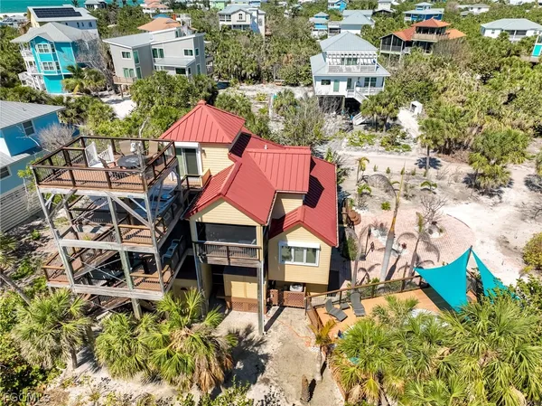 $1,495,000 | 4541 Conch Shell Drive, Captiva, FL 33924