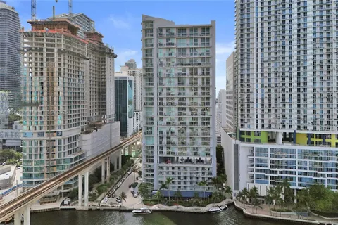 $405,000 | 690 Southwest 1st Court, Unit 1213, Miami, FL 33130