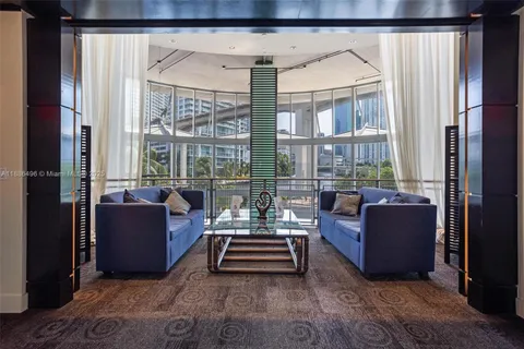 $405,000 | 690 Southwest 1st Court, Unit 1213, Miami, FL 33130