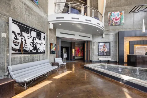 $405,000 | 690 Southwest 1st Court, Unit 1213, Miami, FL 33130