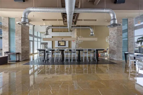 $405,000 | 690 Southwest 1st Court, Unit 1213, Miami, FL 33130