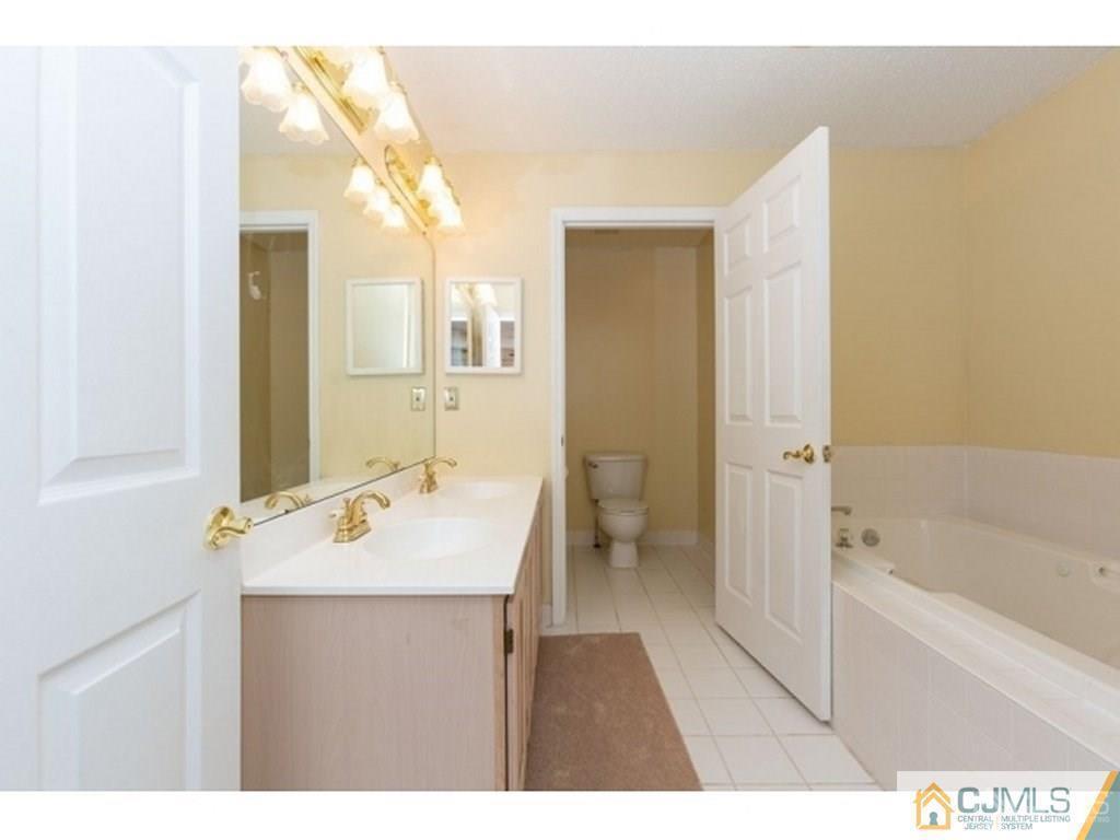 73 Prestwick Way Edison, NJ 08820 - Photo 6 of 6 Gallery Image 6
