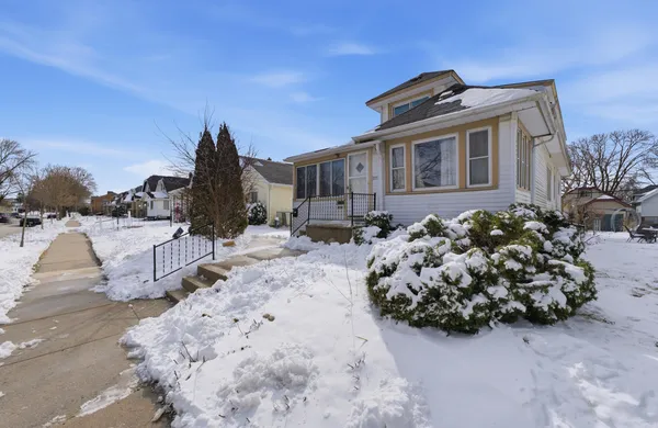 $309,900 | 2213 South 74th Street, Unit 2215, West Allis, WI 53219