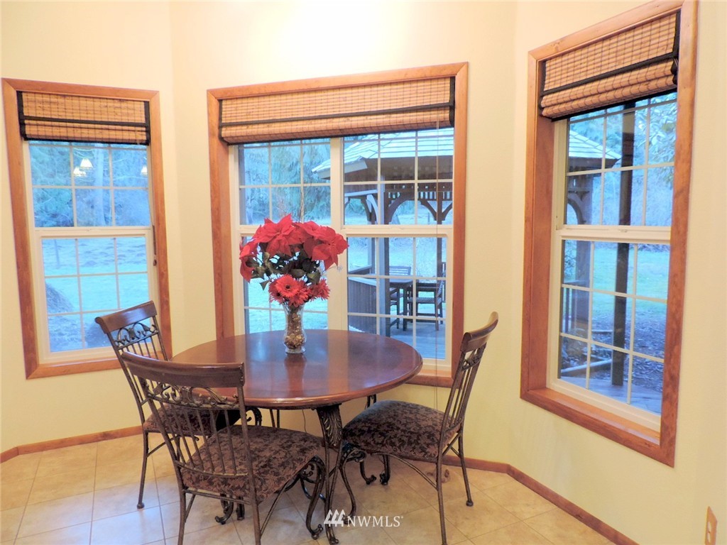 21703 Grunenfelder Road Southwest Centralia, WA 98531 - Photo 4 of 22