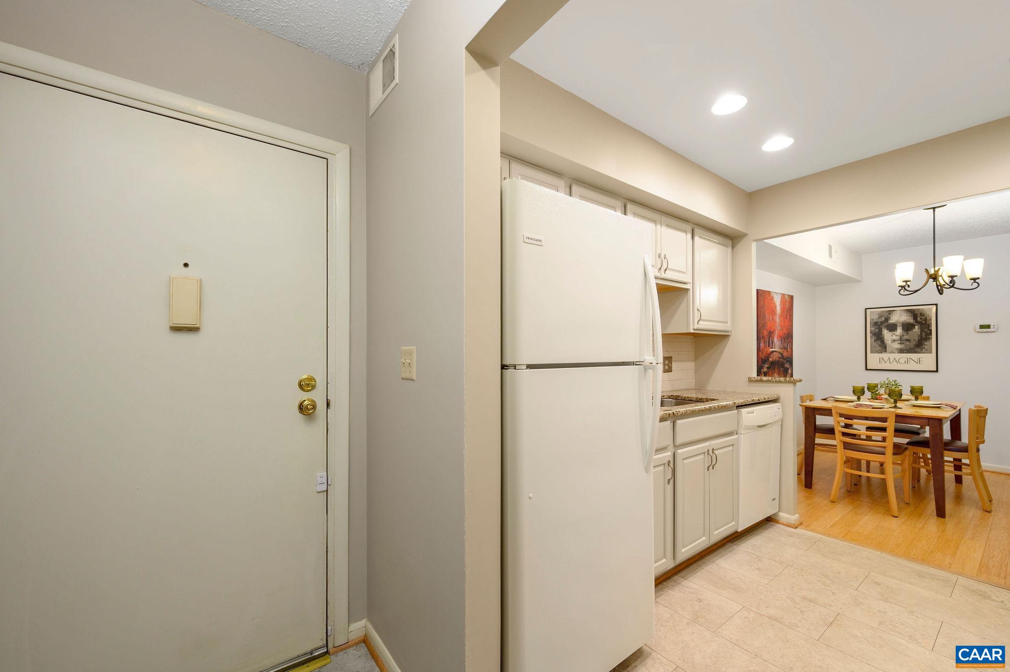 115 Turtle Creek Road, Unit 2 Charlottesville, VA 22901 - Photo 3 of 26 Gallery Image 3