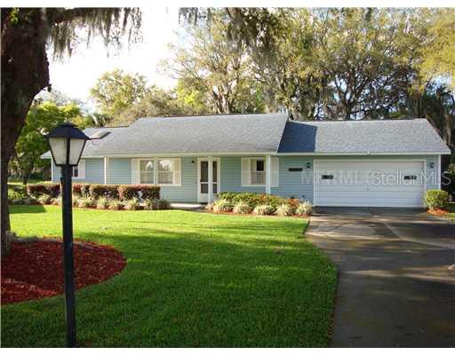 1205 Loch Rannoch Court Leesburg, FL 34788 - Photo 1 of 1 Exterior Front