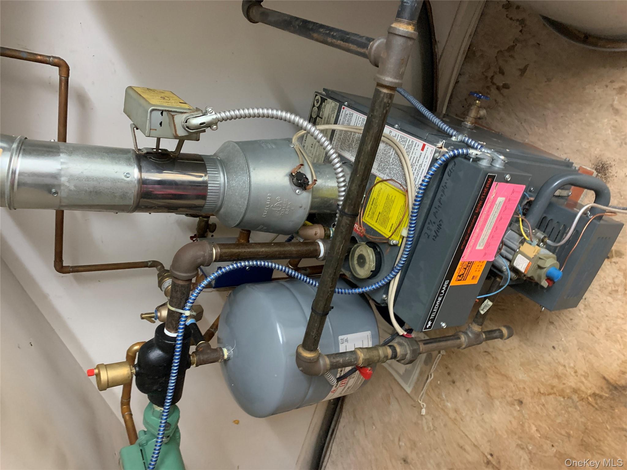 1 South Cambridge Court Fishkill, NY 12524 - Photo 33 of 49 a room with gym equipment