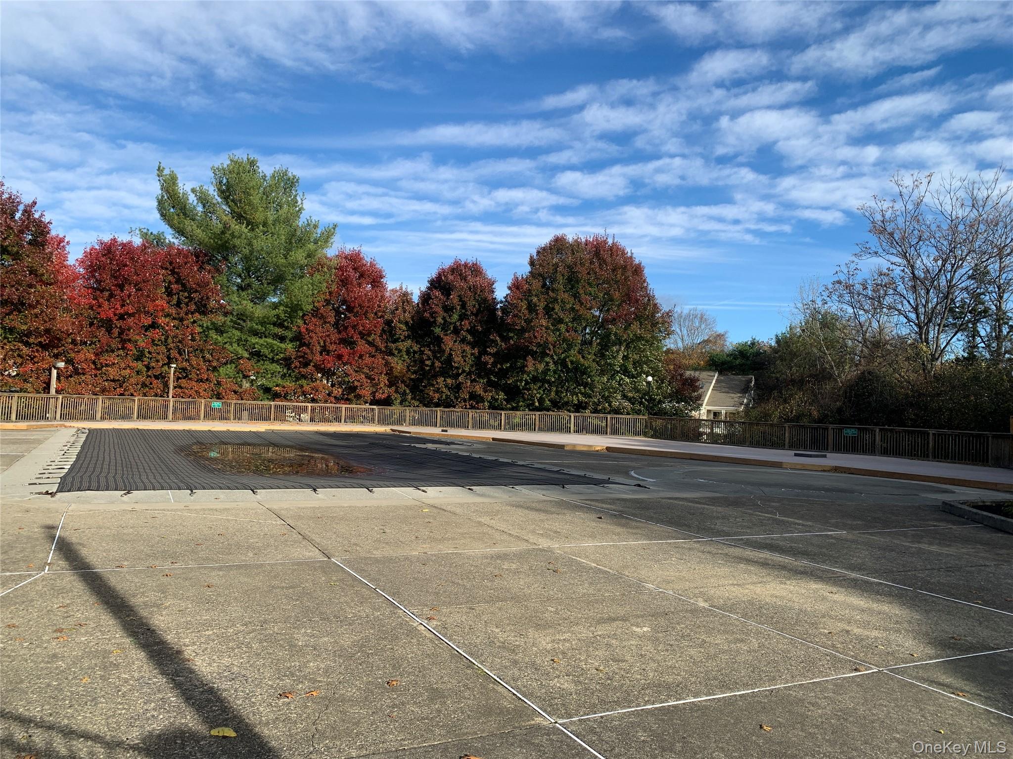 1 South Cambridge Court Fishkill, NY 12524 - Photo 46 of 49 a view of a basket ball ground