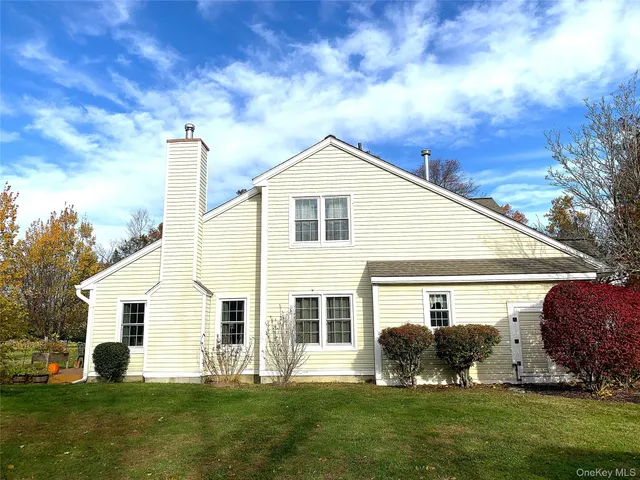 $449,900 | 1 South Cambridge Court, Fishkill, NY 12524