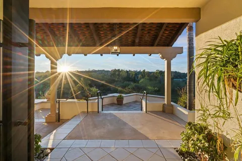 $4,695,000 | 528 Flores De Oro, Rancho Santa Fe, CA 92067