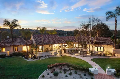 $4,695,000 | 528 Flores De Oro, Rancho Santa Fe, CA 92067