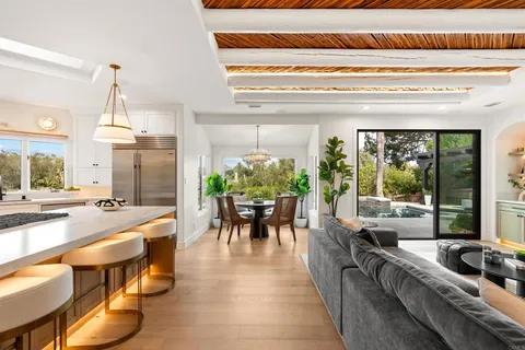 $4,695,000 | 528 Flores De Oro, Rancho Santa Fe, CA 92067