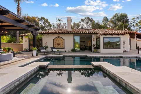 $4,695,000 | 528 Flores De Oro, Rancho Santa Fe, CA 92067