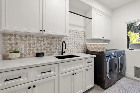 $4,695,000 | 528 Flores De Oro, Rancho Santa Fe, CA 92067