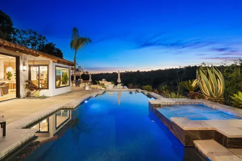 $4,695,000 | 528 Flores De Oro, Rancho Santa Fe, CA 92067