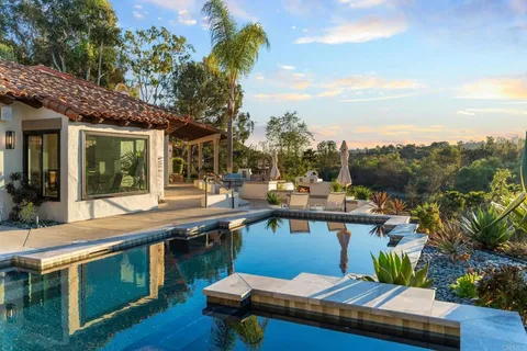 $4,695,000 | 528 Flores De Oro, Rancho Santa Fe, CA 92067