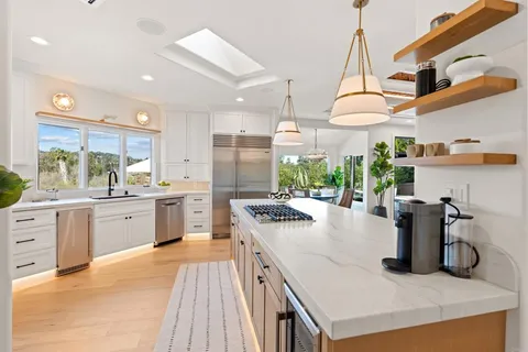 $4,695,000 | 528 Flores De Oro, Rancho Santa Fe, CA 92067