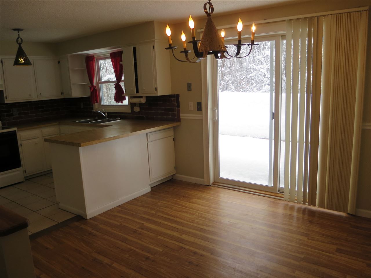 18 Center Street Bennington, VT 05201 - Photo 5 of 38