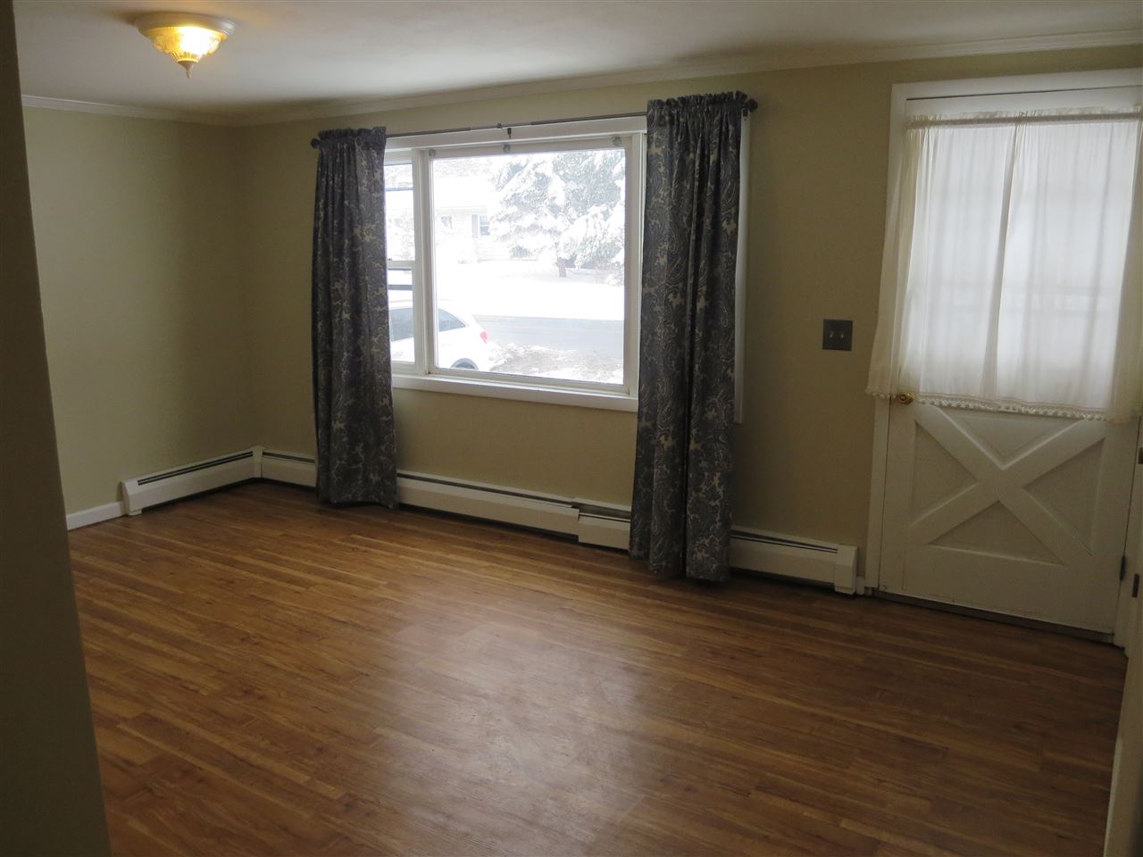 18 Center Street Bennington, VT 05201 - Photo 8 of 38