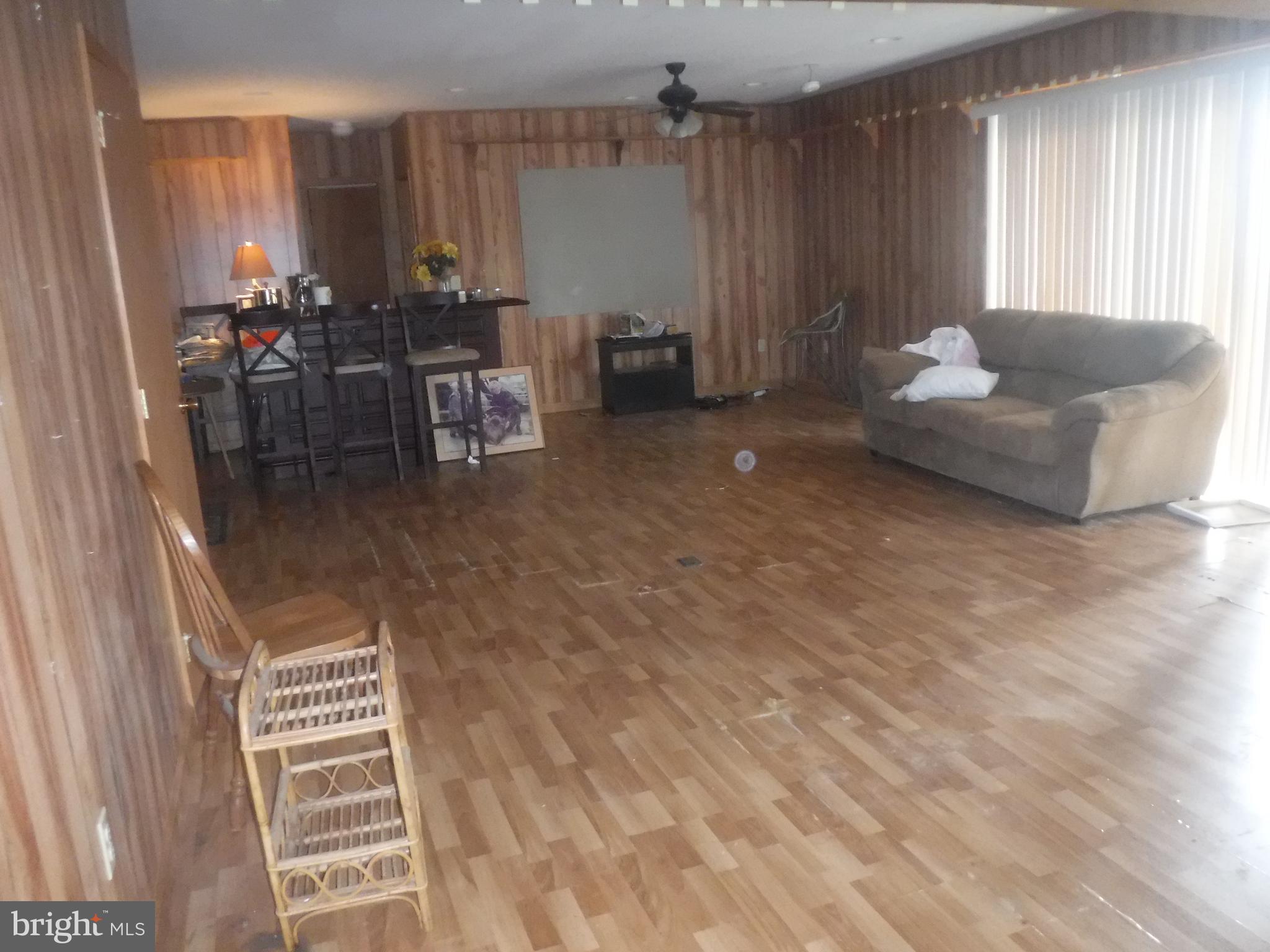 5438 Cassons Neck Road Cambridge, MD 21613 - Photo 15 of 27 family room