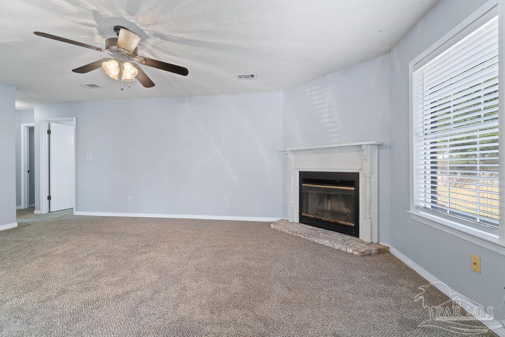 8536 Misty Ridge Lane Navarre, FL 32566 - Photo 6 of 24 Gallery Image 6