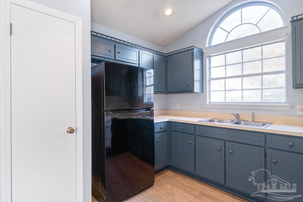 8536 Misty Ridge Lane Navarre, FL 32566 - Photo 10 of 24 Gallery Image 10