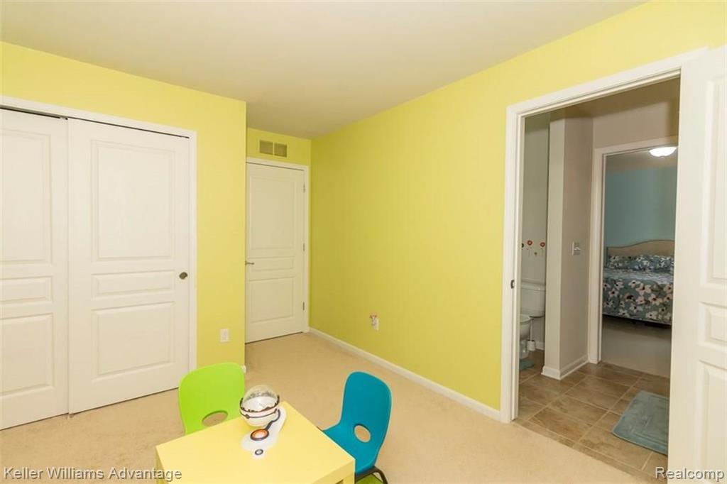 28319 Declaration Road Novi, MI 48377 - Photo 24 of 97