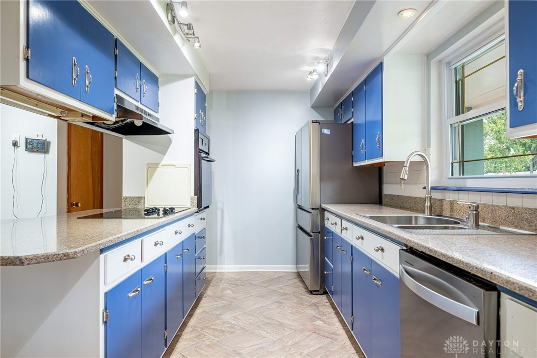 5155 Marshall Road Dayton, OH 45429 - Photo 6 of 55 Gallery Image 6