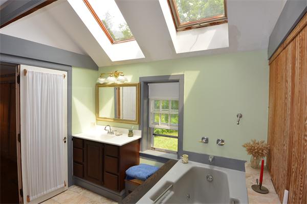 336 Chace Street Clinton, MA 01510 - Photo 15 of 26
