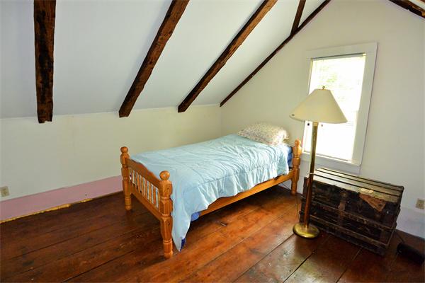 336 Chace Street Clinton, MA 01510 - Photo 18 of 26