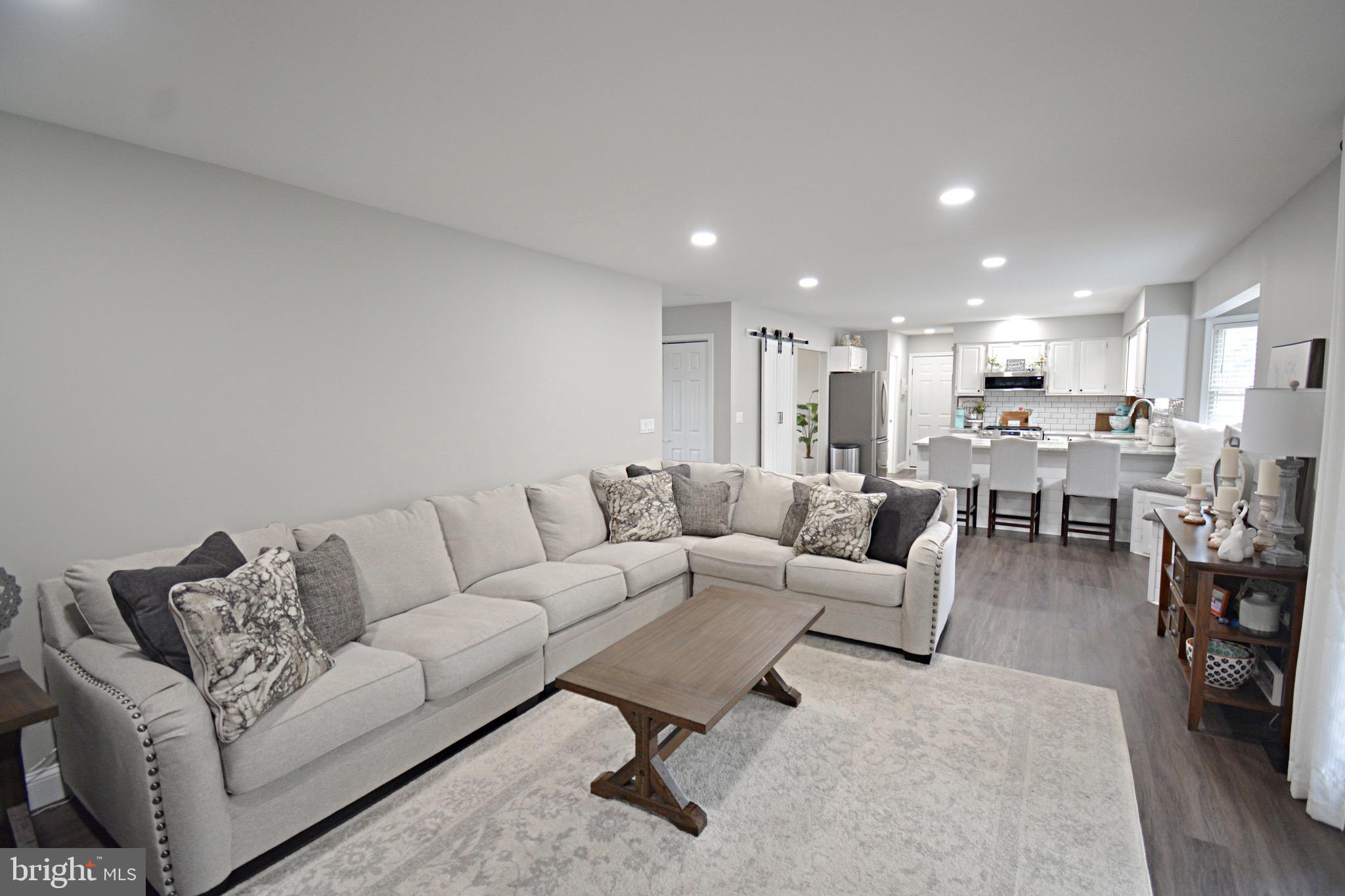 5379 Waste Gate Road Parsonsburg, MD 21849 - Photo 12 of 42 Main living room