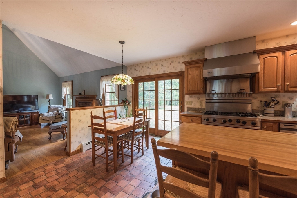 97 Tucker Road West Brookfield, MA 01585 - Photo 13 of 41