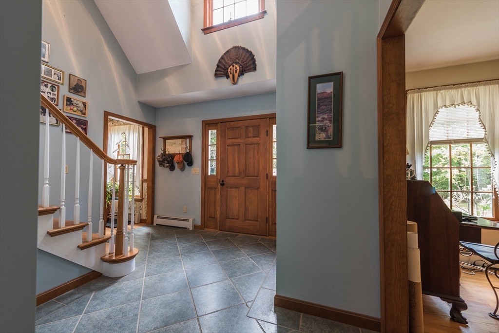 97 Tucker Road West Brookfield, MA 01585 - Photo 4 of 41