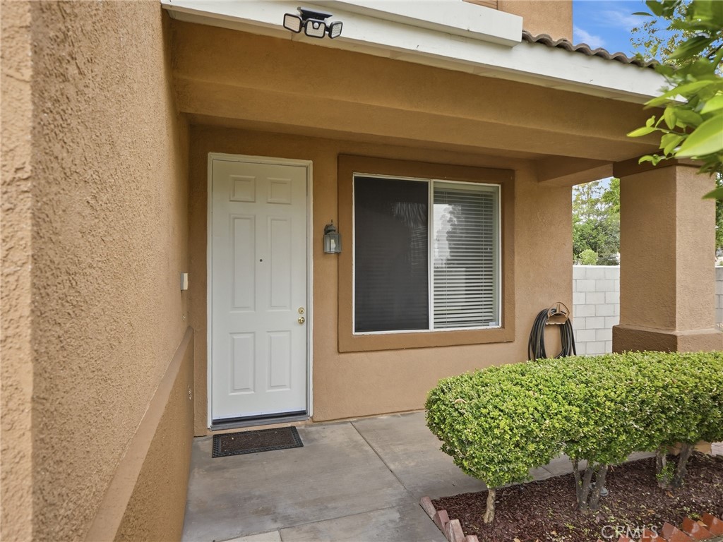 15689 Swan Road Fontana, CA 92337 - Photo 24 of 35 Front Entrance